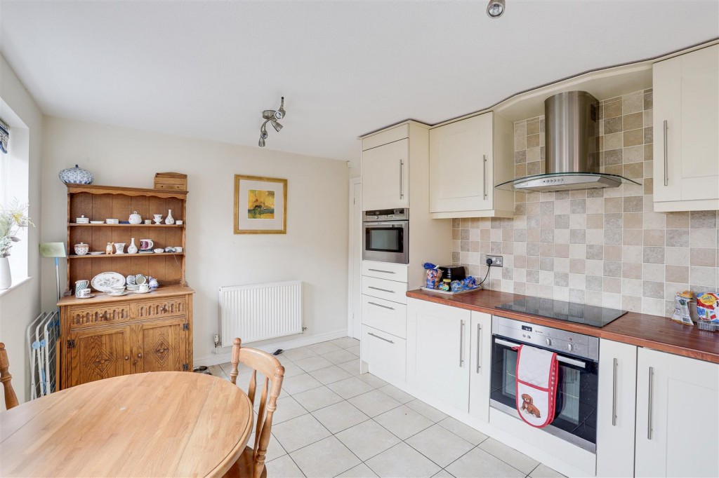 Morris Avenue, Beeston, Nottinghamshire, NG9 6DE