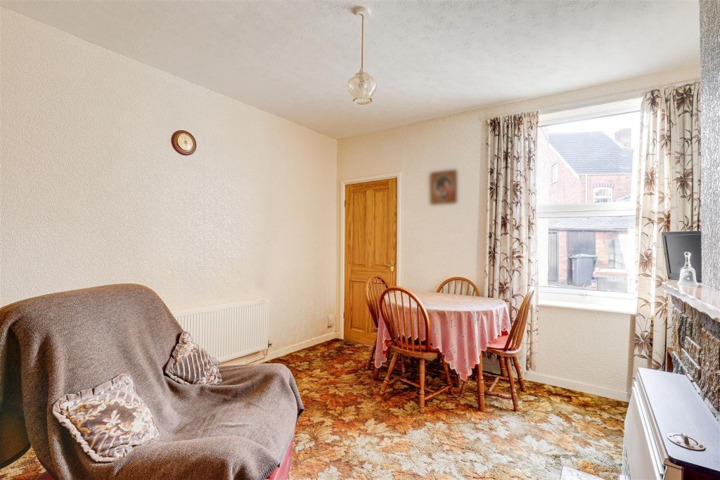 Linby Avenue, Hucknall, Nottinghamshire, NG15 7TT
