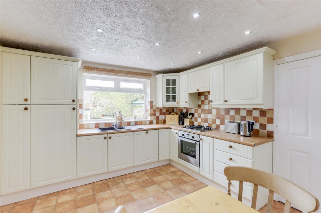 Pool Meadow, Colwick, Nottinghamshire, NG4 2DF
