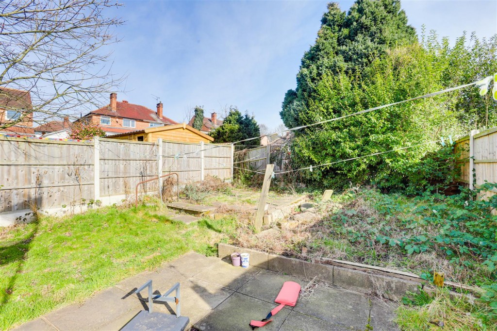 Barlock Road, Basford, Nottinghamshire, NG6 0FF