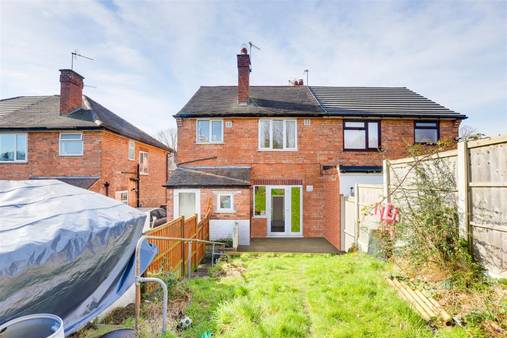 Barlock Road, Basford, Nottinghamshire, NG6 0FF