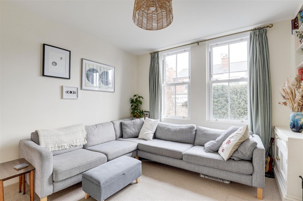 Standhill Road, Carlton, Nottinghamshire, NG4 1JT