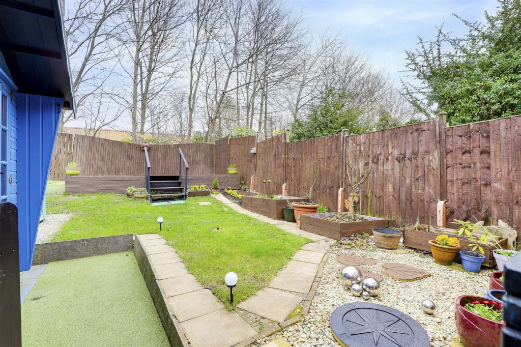 Crawford Close, Wollaton, Nottinghamshire, NG8 2AZ