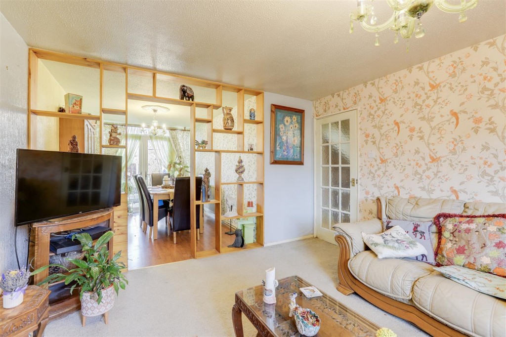 Deptford Crescent, Bulwell, Nottinghamshire, NG6 9DL