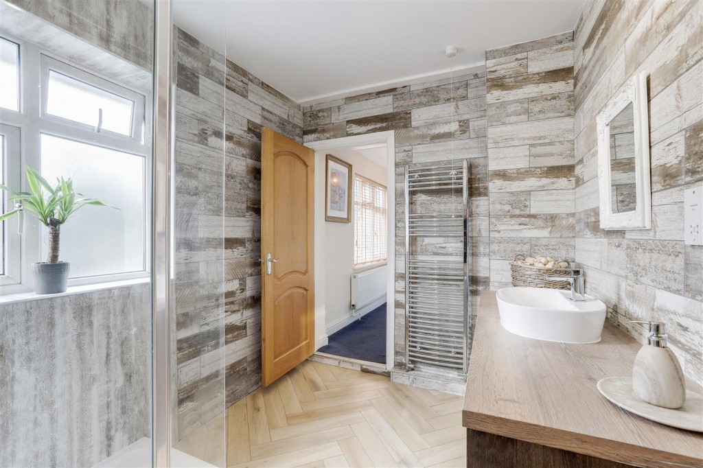 Derby Road, Beeston, Nottinghamshire, NG9 3AP
