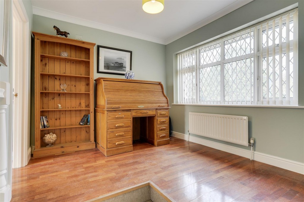 Derby Road, Beeston, Nottinghamshire, NG9 3AP