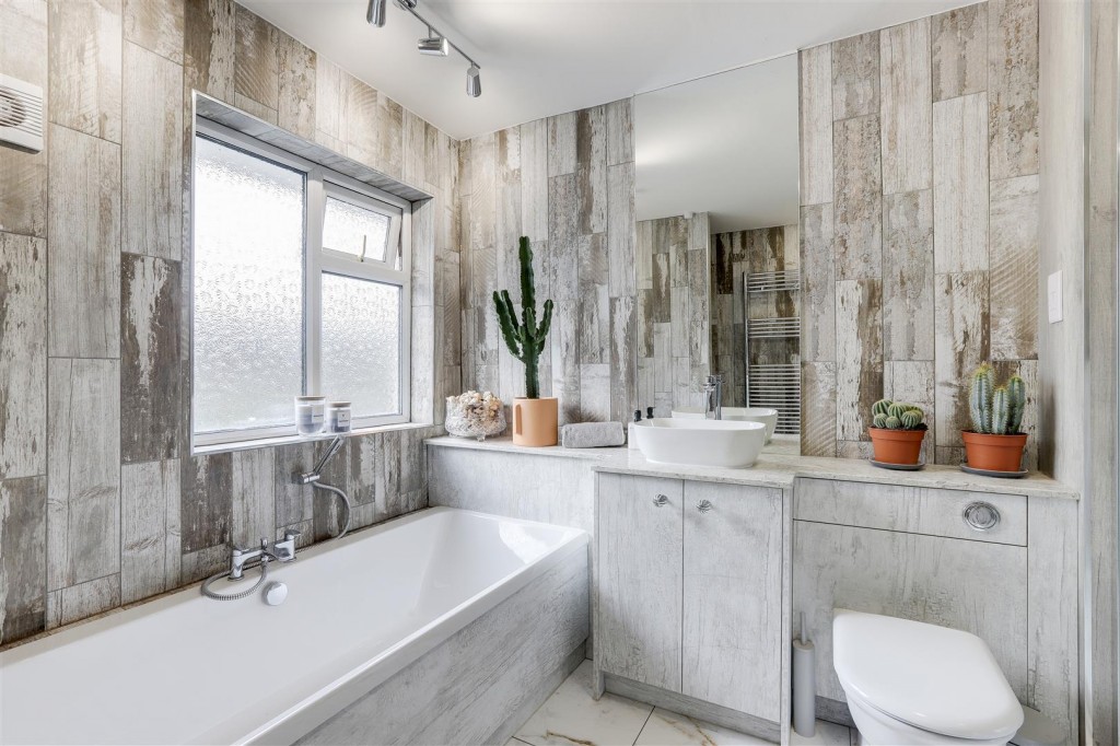 Derby Road, Beeston, Nottinghamshire, NG9 3AP