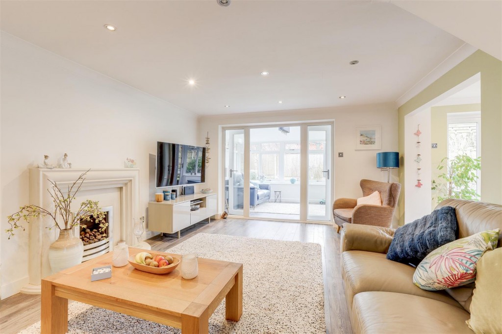Chedington Avenue, Mapperley, Nottinghamshire, NG3 5SG