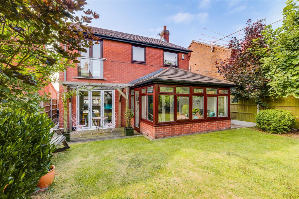 Chedington Avenue, Mapperley, Nottinghamshire, NG3 5SG