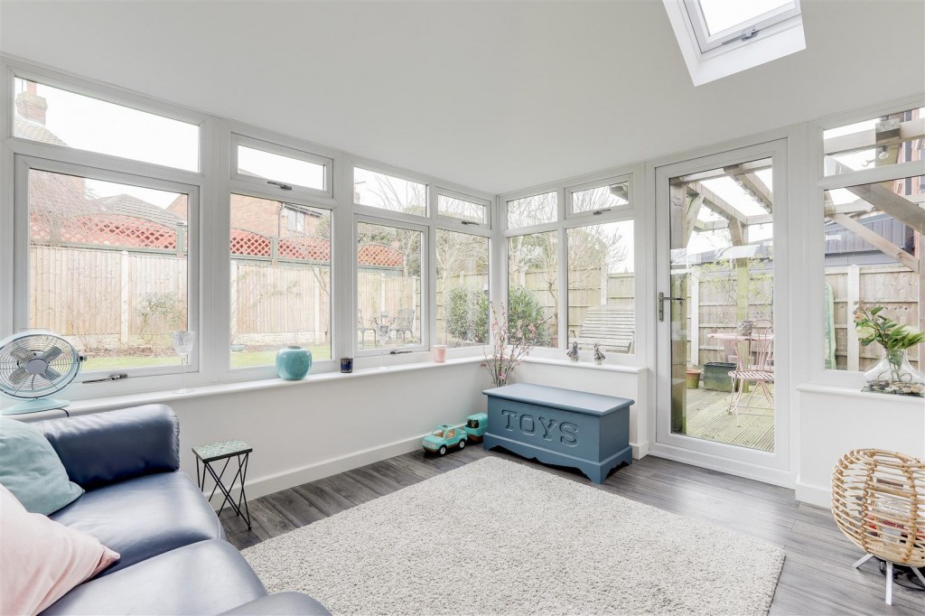Chedington Avenue, Mapperley, Nottinghamshire, NG3 5SG