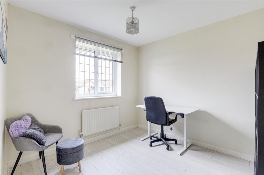 Ascott Gardens, West Bridgford, Nottinghamshire, NG2 7TH