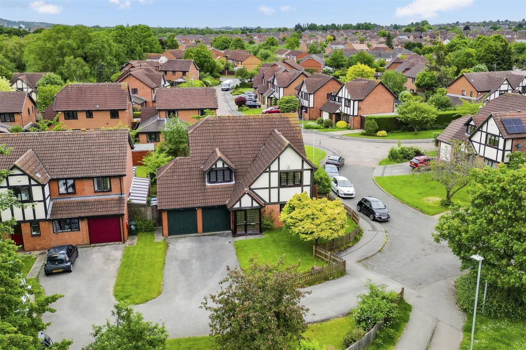 Ascott Gardens, West Bridgford, Nottinghamshire, NG2 7TH