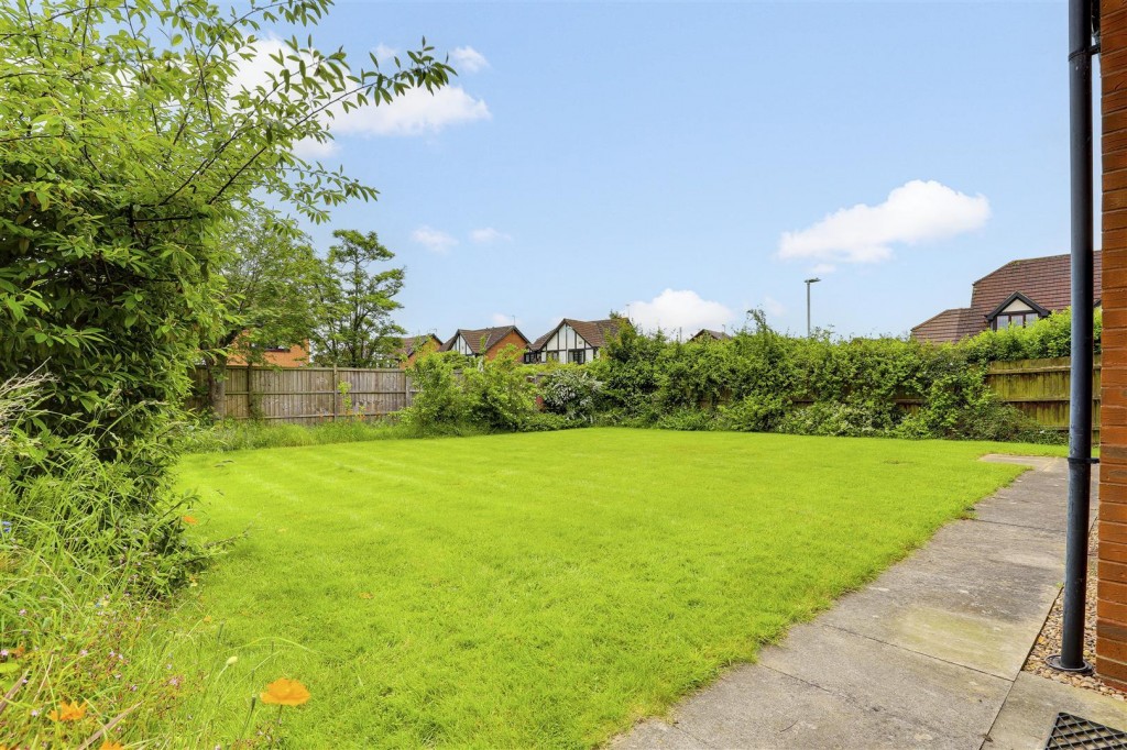 Ascott Gardens, West Bridgford, Nottinghamshire, NG2 7TH