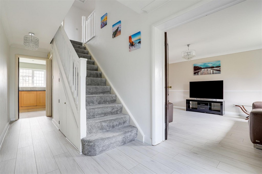 Ascott Gardens, West Bridgford, Nottinghamshire, NG2 7TH