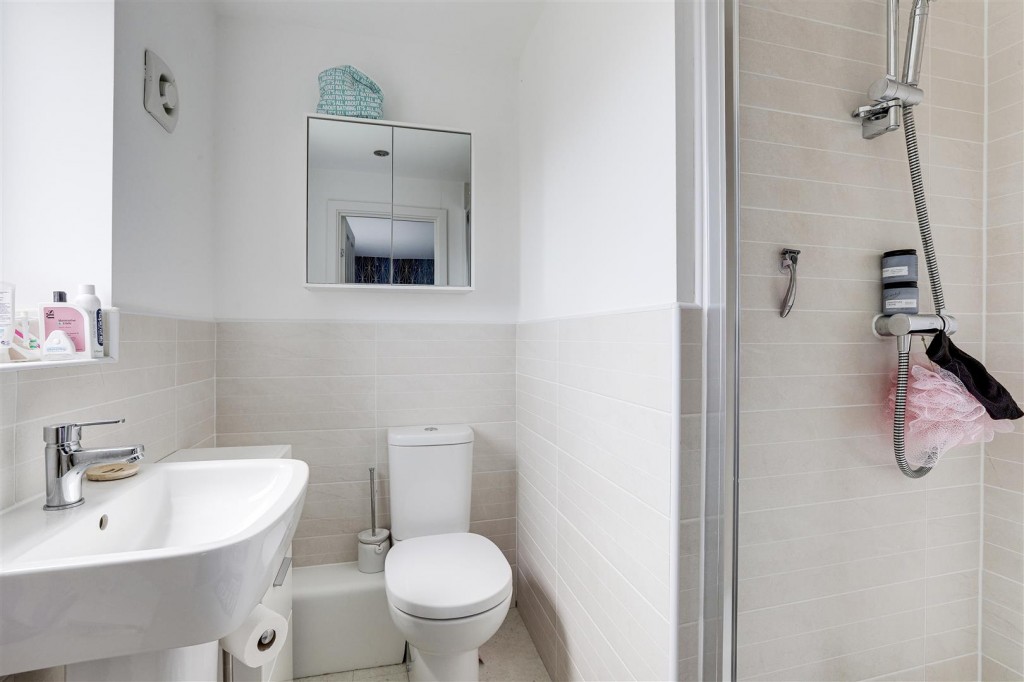 Magenta Way, Burton Joyce, Nottinghamshire, NG14 5HH
