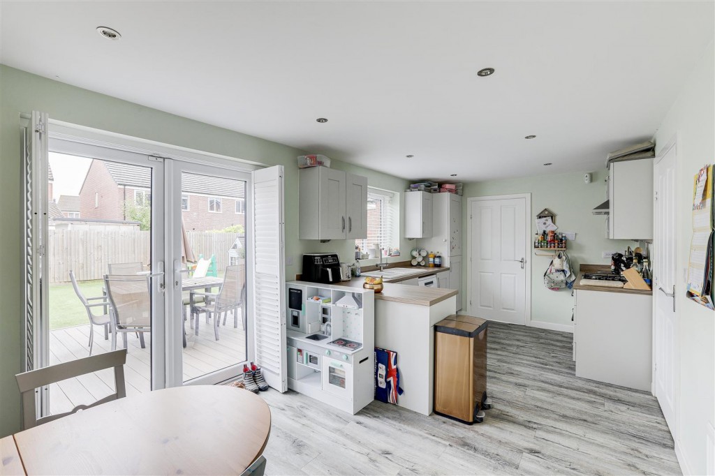 Magenta Way, Burton Joyce, Nottinghamshire, NG14 5HH