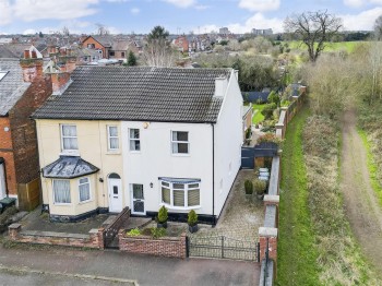 Holme Grove, West Bridgford, Nottinghamshire, NG2 5AH