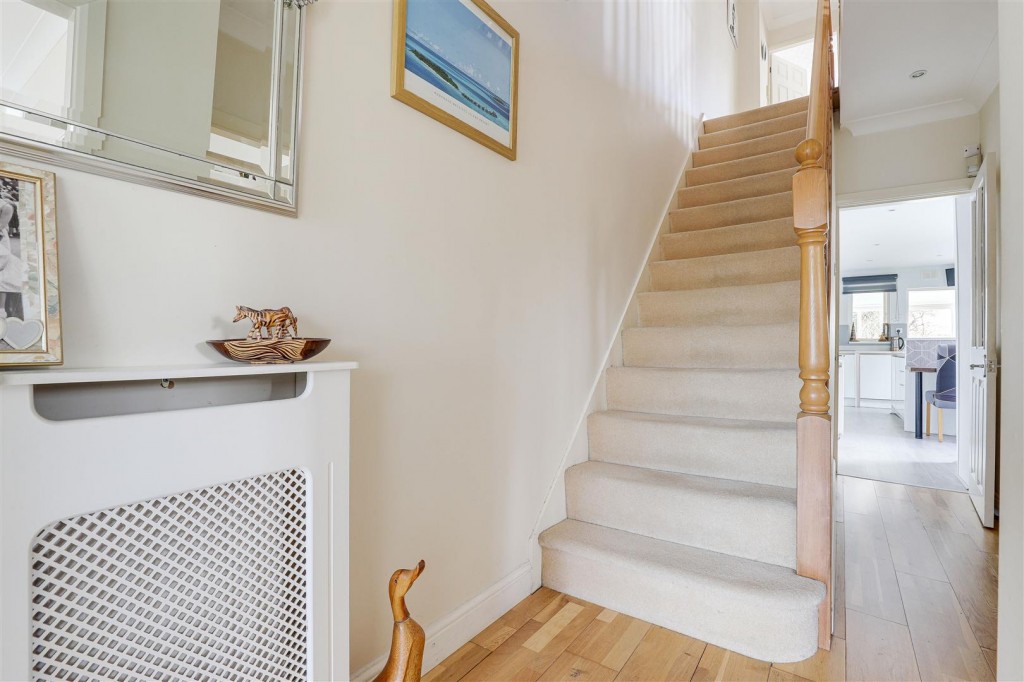 Holme Grove, West Bridgford, Nottinghamshire, NG2 5AH