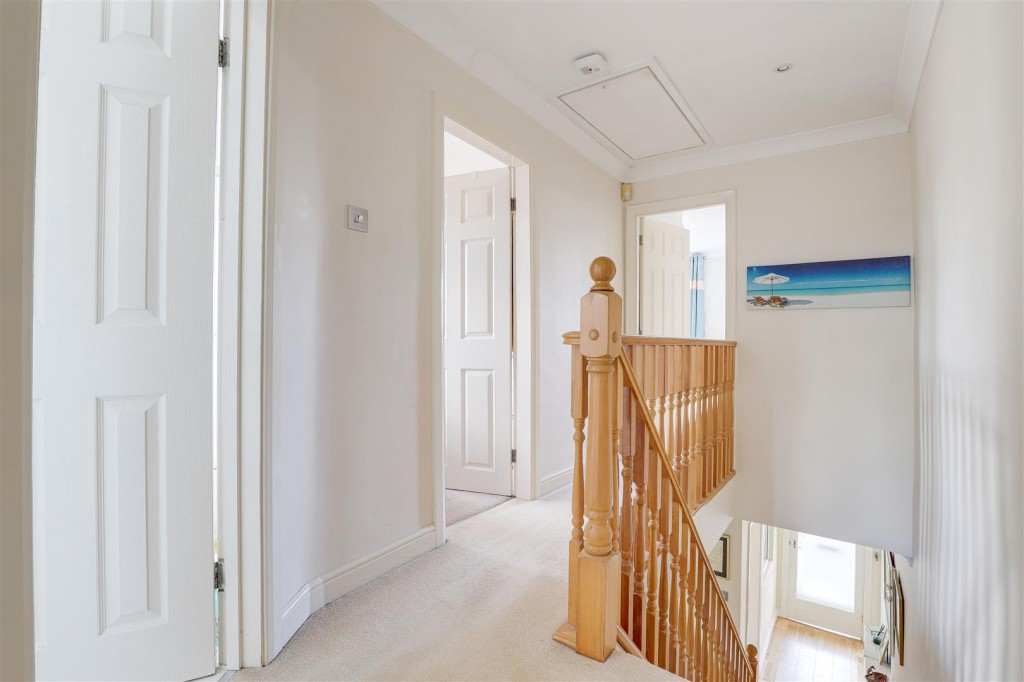 Holme Grove, West Bridgford, Nottinghamshire, NG2 5AH