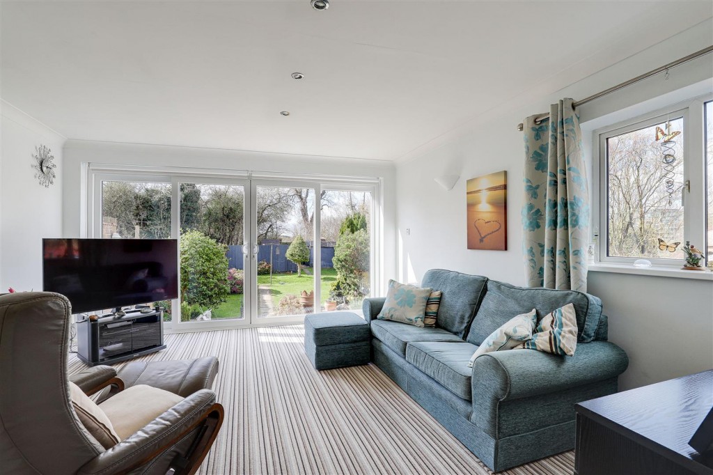 Holme Grove, West Bridgford, Nottinghamshire, NG2 5AH