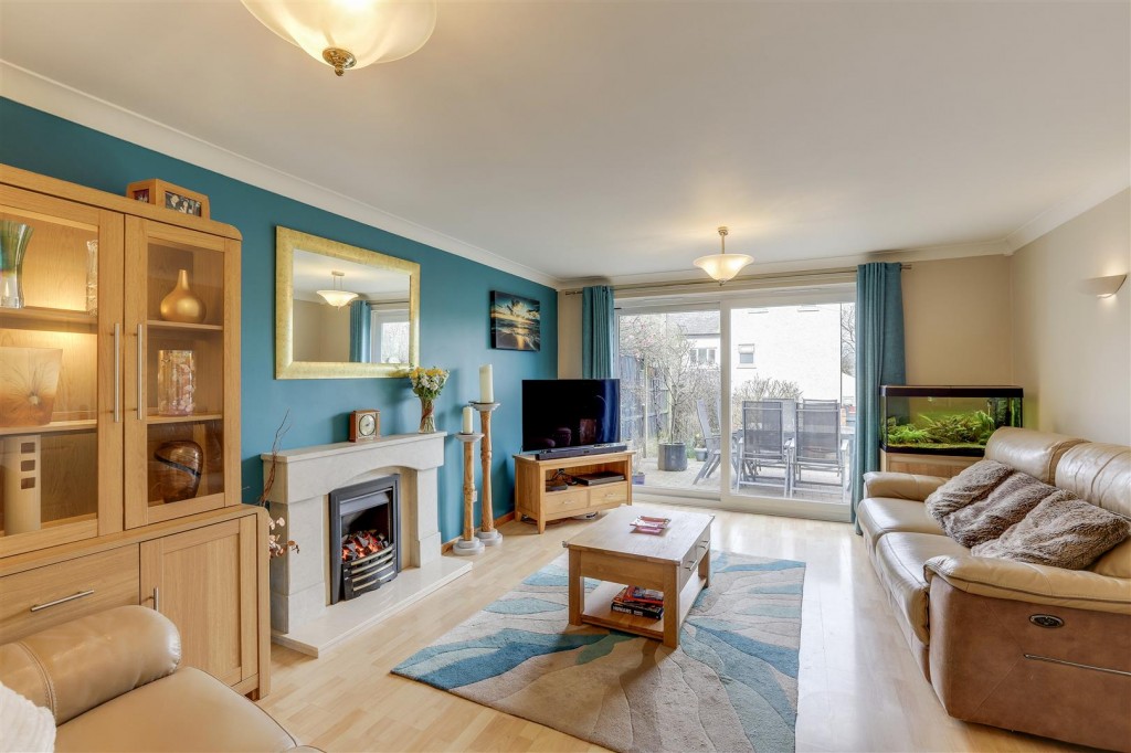 Deer Park Drive, Arnold, Nottinghamshire, NG5 8SA