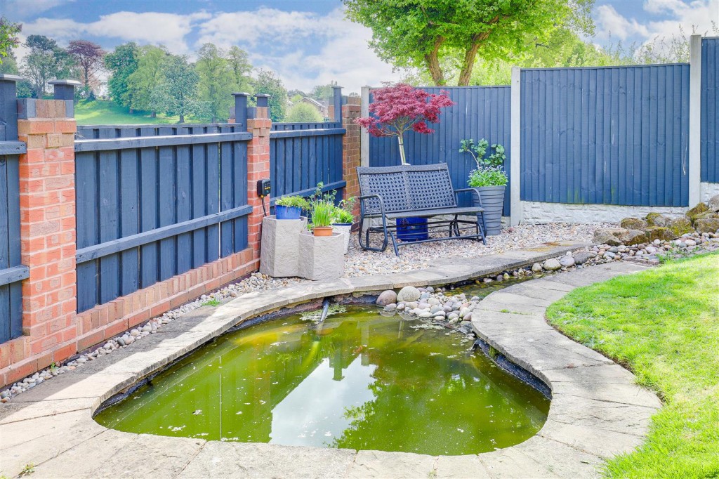 Deer Park Drive, Arnold, Nottinghamshire, NG5 8SA