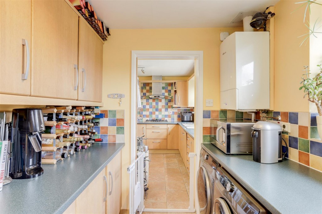 Deer Park Drive, Arnold, Nottinghamshire, NG5 8SA