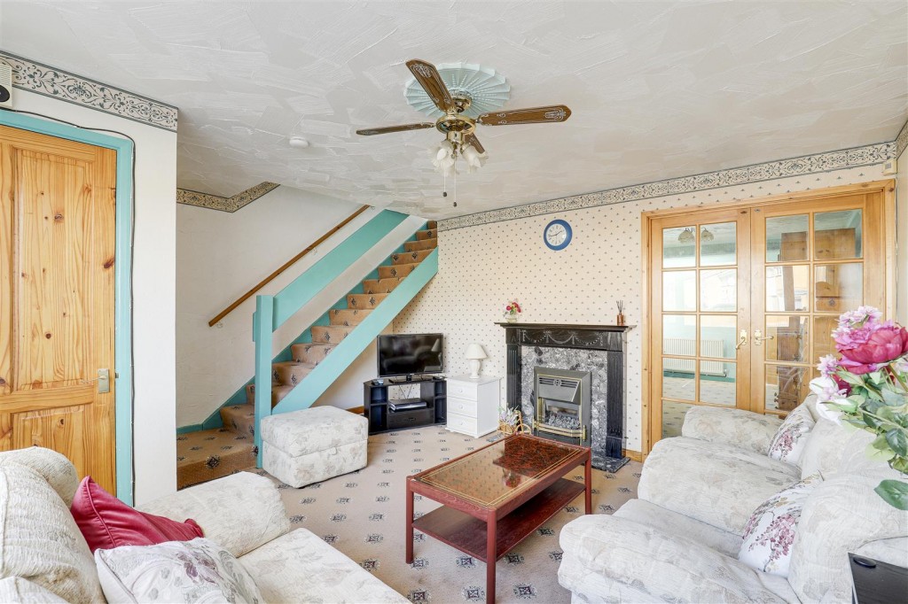 Bramble Drive, Carlton, Nottinghamshire, NG3 6NE