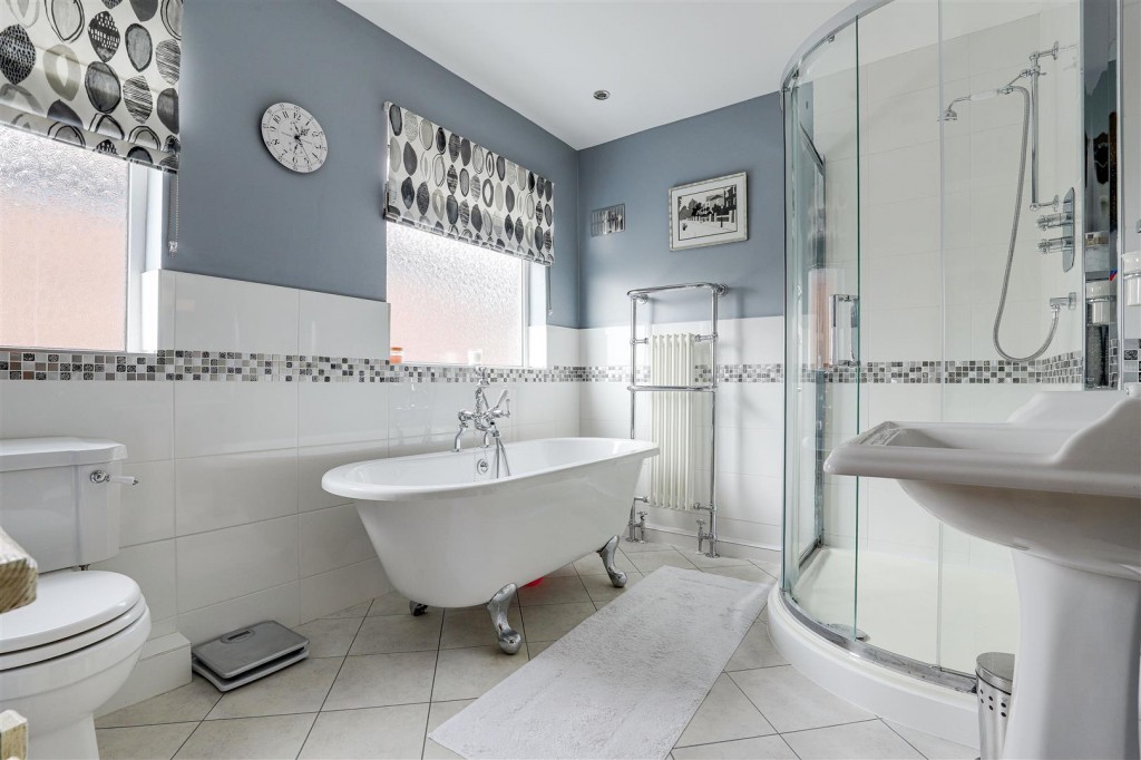 Melton Road, Tollerton, Nottinghamshire, NG12 4EN