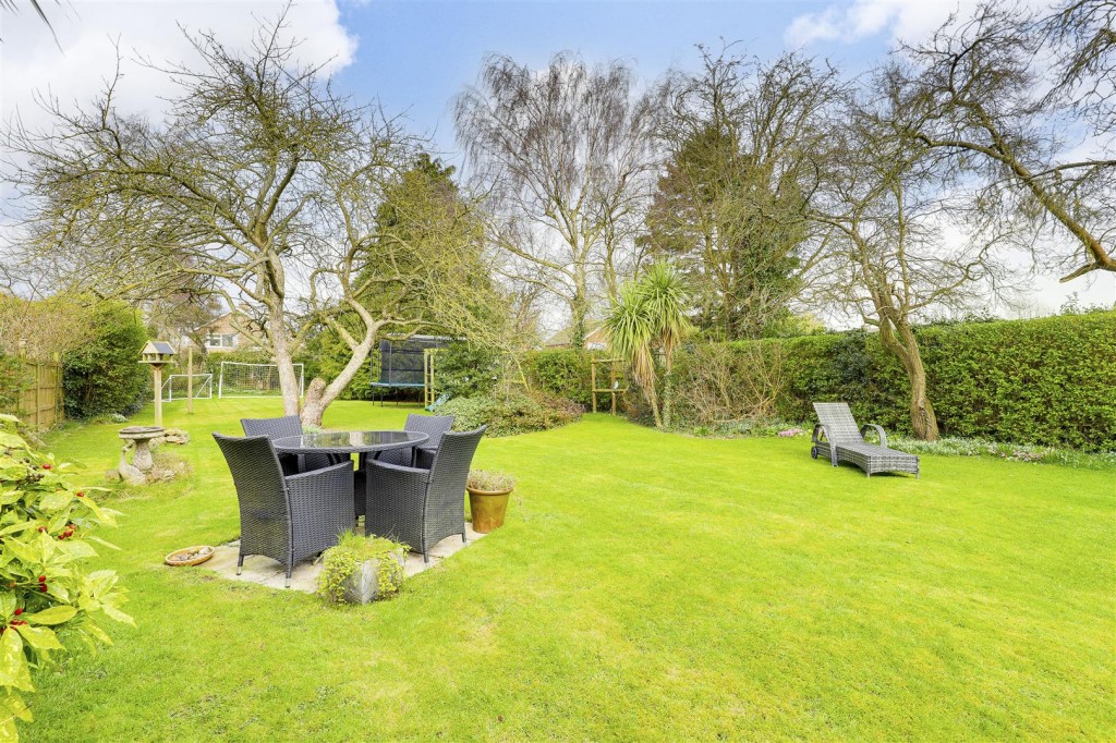 Melton Road, Tollerton, Nottinghamshire, NG12 4EN