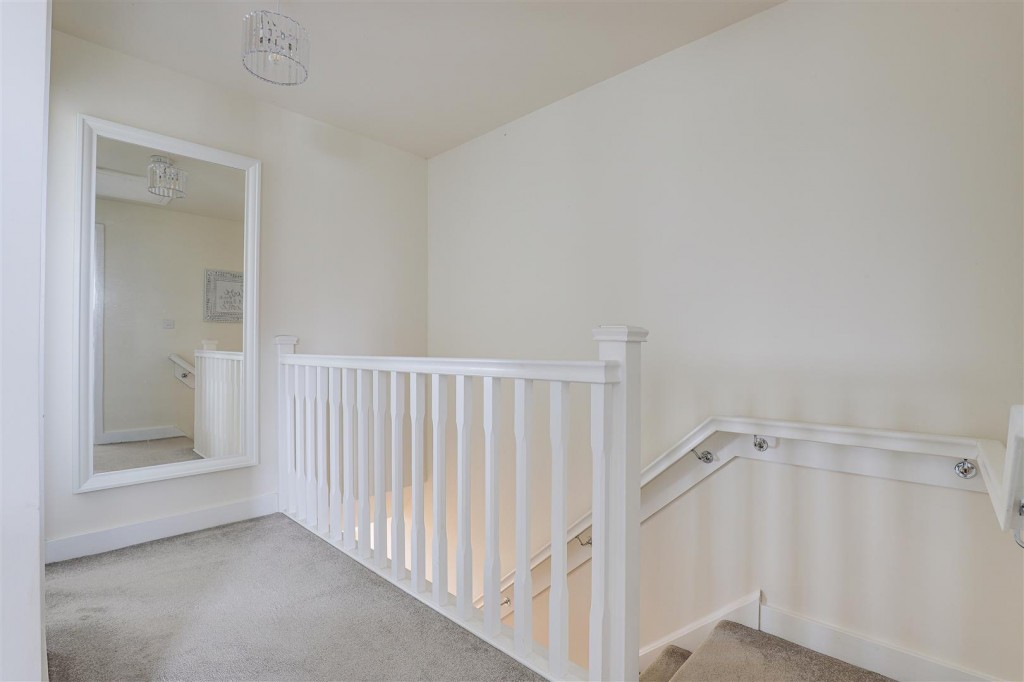 Mapperley Plains, Mapperley, Nottinghamshire, NG3 5RW