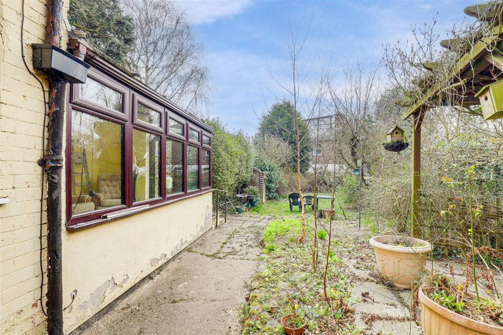 Florence Road, Mapperley, Nottinghamshire, NG3 6LJ