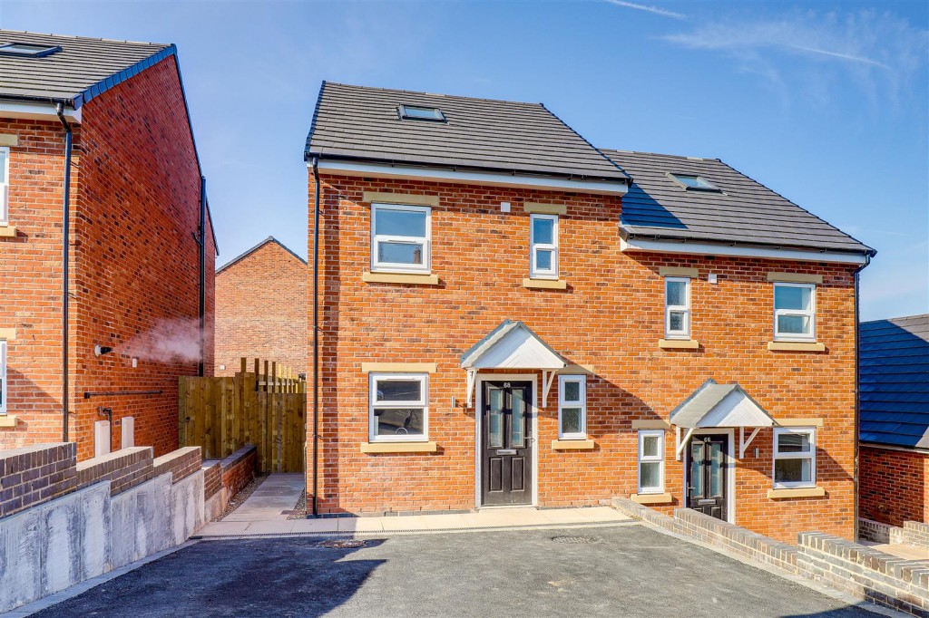 Greenwood Road, Bakersfield, Nottinghamshire, NG3 7AE