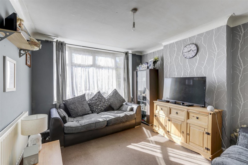 Rowe Gardens, Bulwell, Nottinghamshire, NG6 9ER