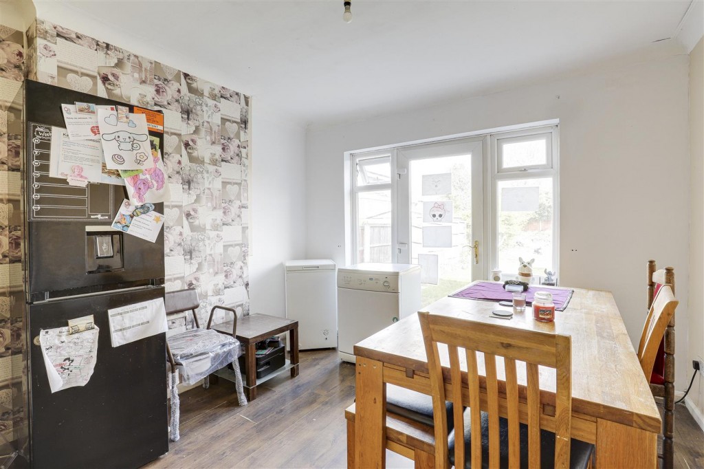 Rowe Gardens, Bulwell, Nottinghamshire, NG6 9ER