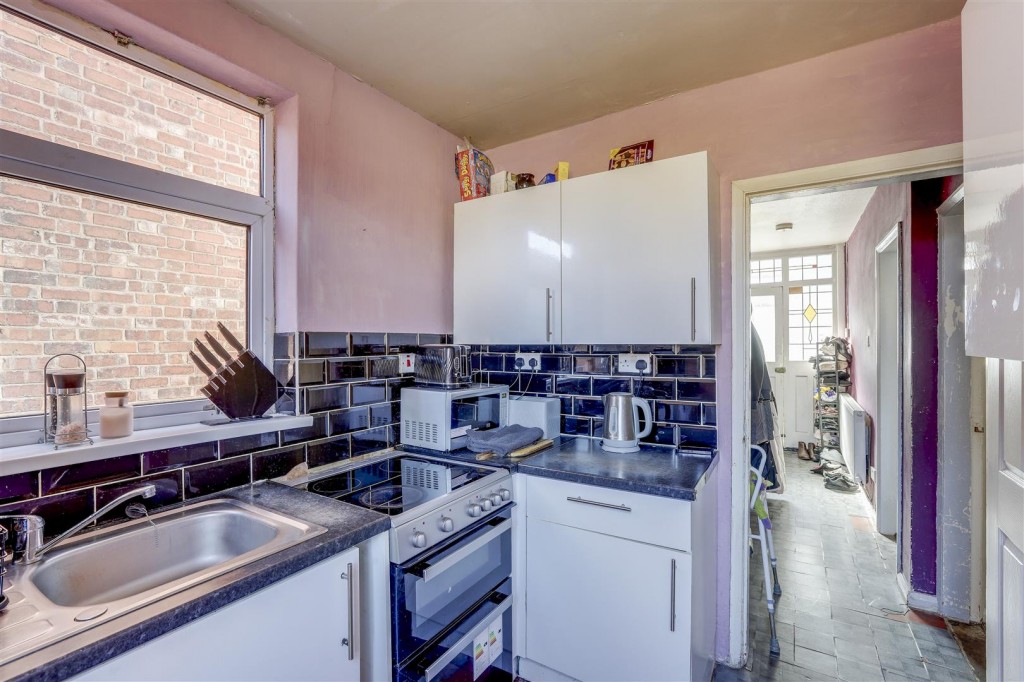 Rowe Gardens, Bulwell, Nottinghamshire, NG6 9ER