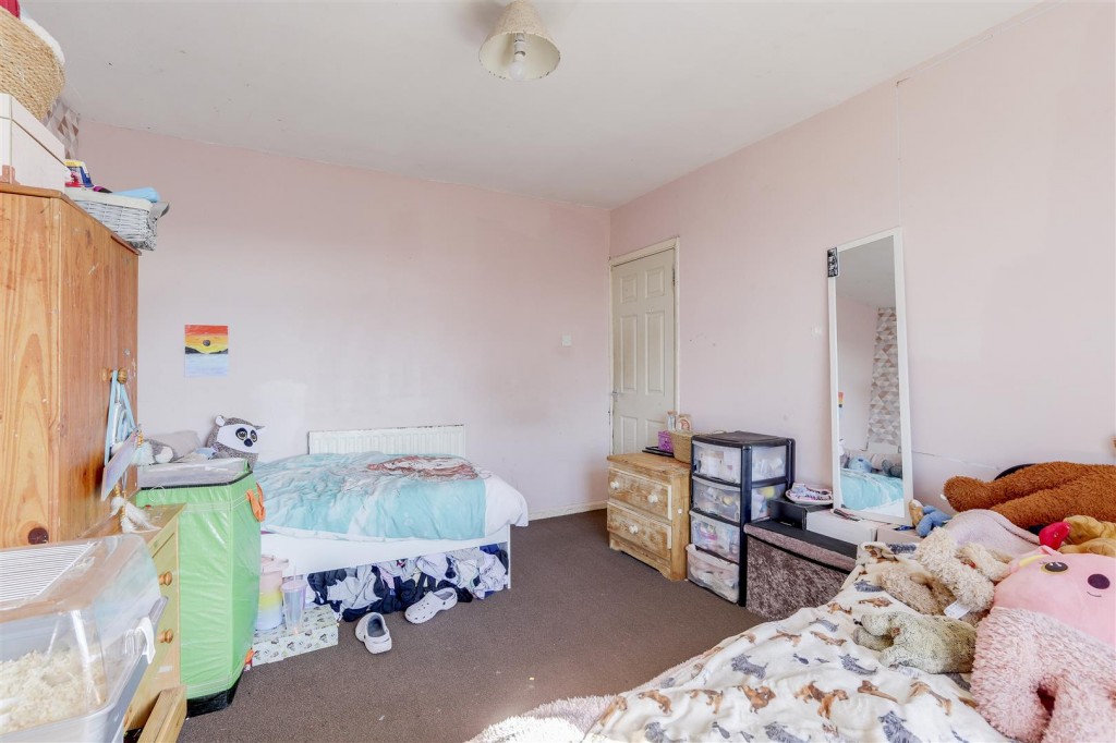 Rowe Gardens, Bulwell, Nottinghamshire, NG6 9ER