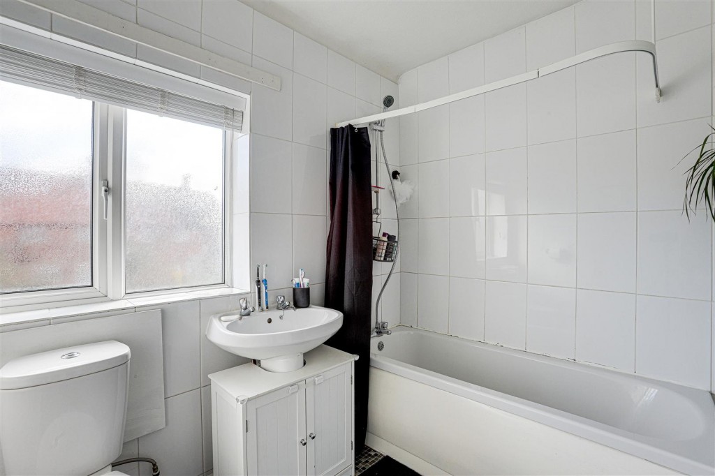 Northwood Crescent, Daybrook, Nottinghamshire, NG5 6DR