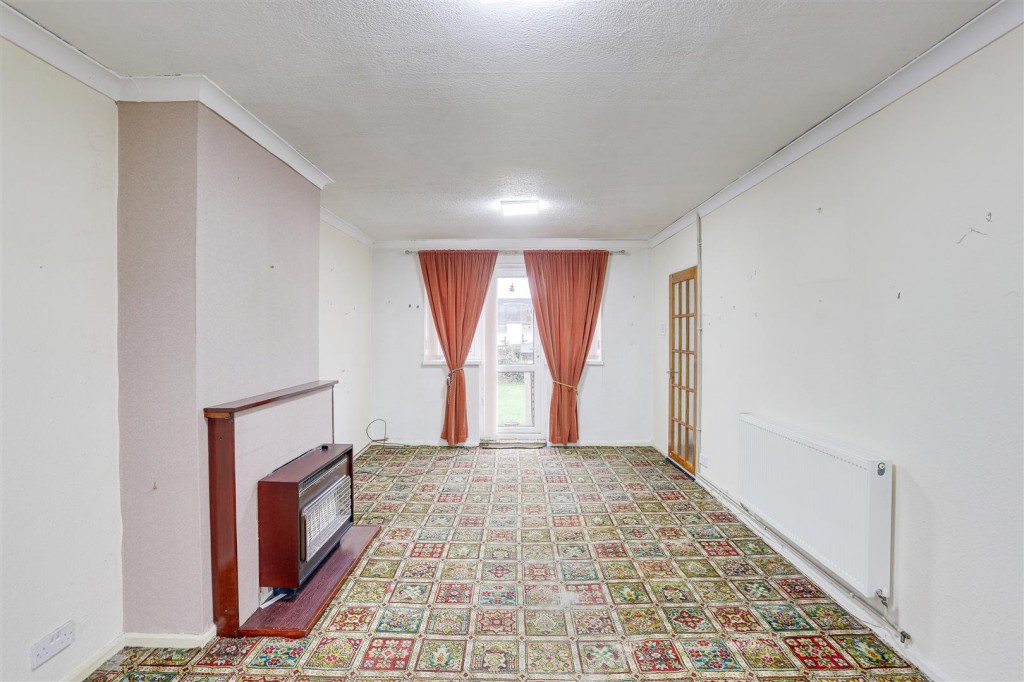Wheatacre Road, Clifton, Nottinghamshire, NG11 8LN