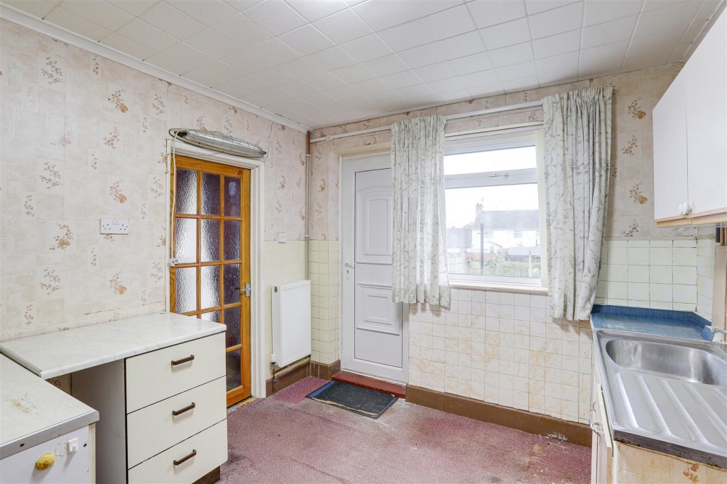 Wheatacre Road, Clifton, Nottinghamshire, NG11 8LN
