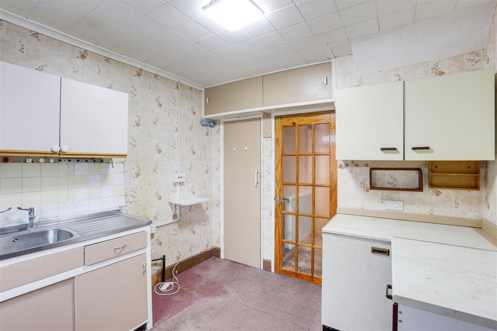 Wheatacre Road, Clifton, Nottinghamshire, NG11 8LN