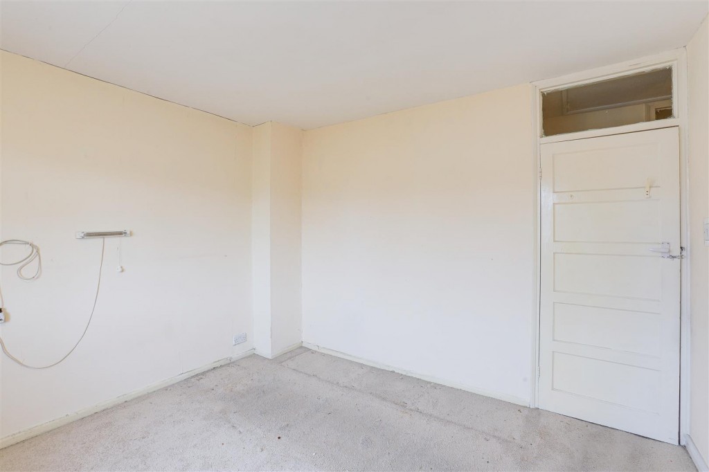 Wheatacre Road, Clifton, Nottinghamshire, NG11 8LN