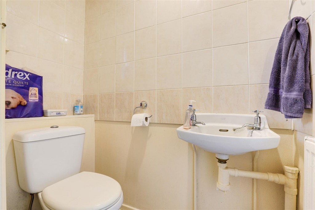 Casper Court, Top Valley, Nottinghamshire, NG5 9EG