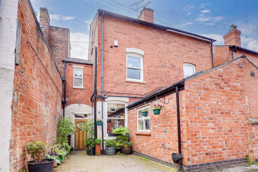 Fourth Avenue, New Basford, Nottinghamshire, NG7 6JB