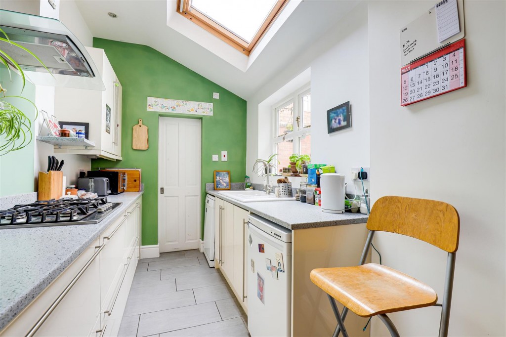 Fourth Avenue, New Basford, Nottinghamshire, NG7 6JB