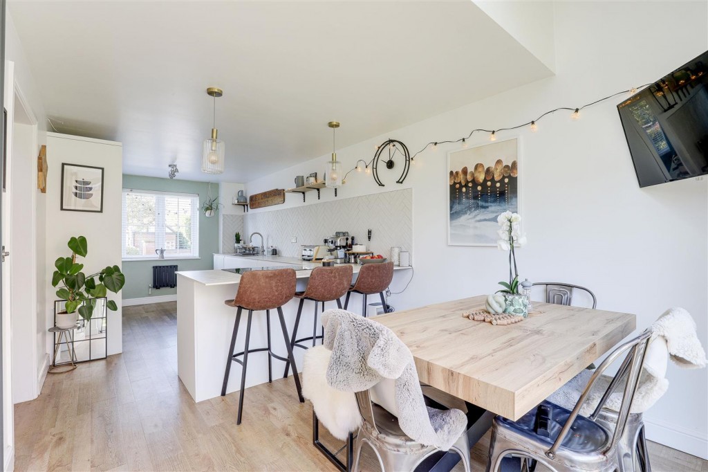 Chilwell Lane, Bramcote, Nottinghamshire, NG9 3DU