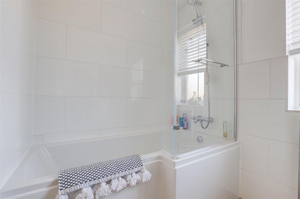 Chilwell Lane, Bramcote, Nottinghamshire, NG9 3DU