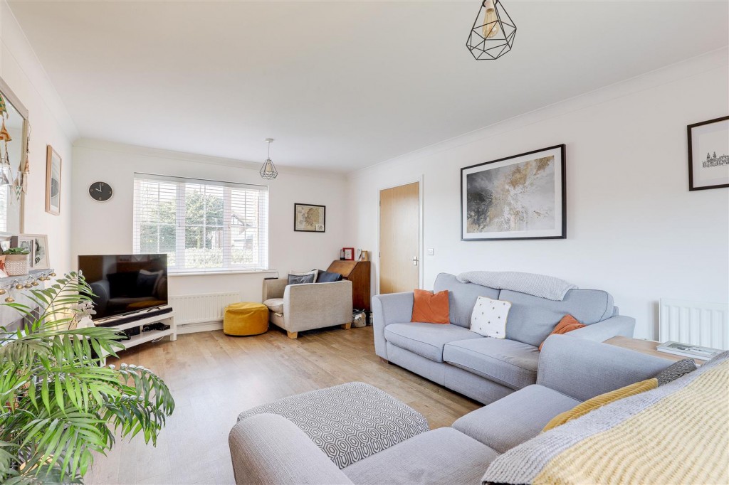 Chilwell Lane, Bramcote, Nottinghamshire, NG9 3DU