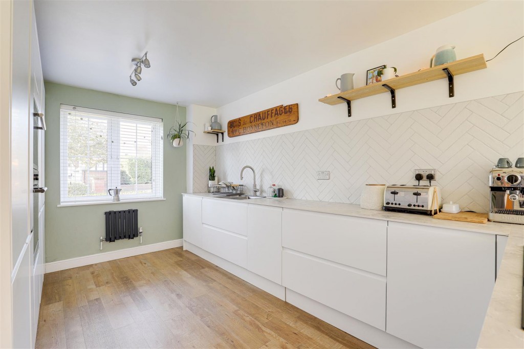 Chilwell Lane, Bramcote, Nottinghamshire, NG9 3DU