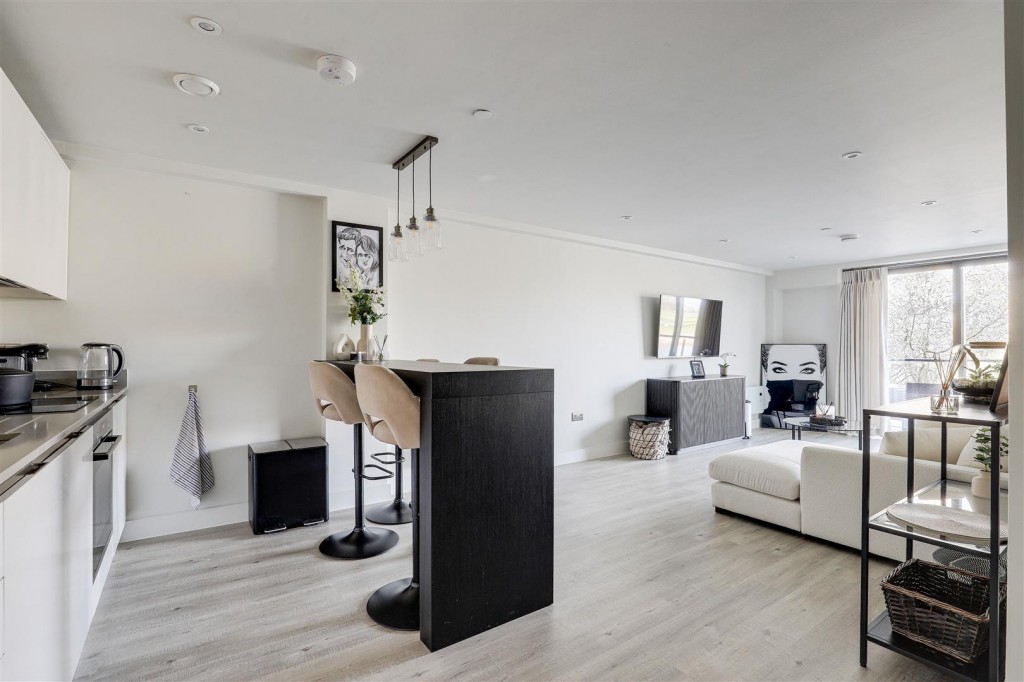 32 Wilford Lane, West Bridgford, Nottinghamshire, NG2 7ZZ